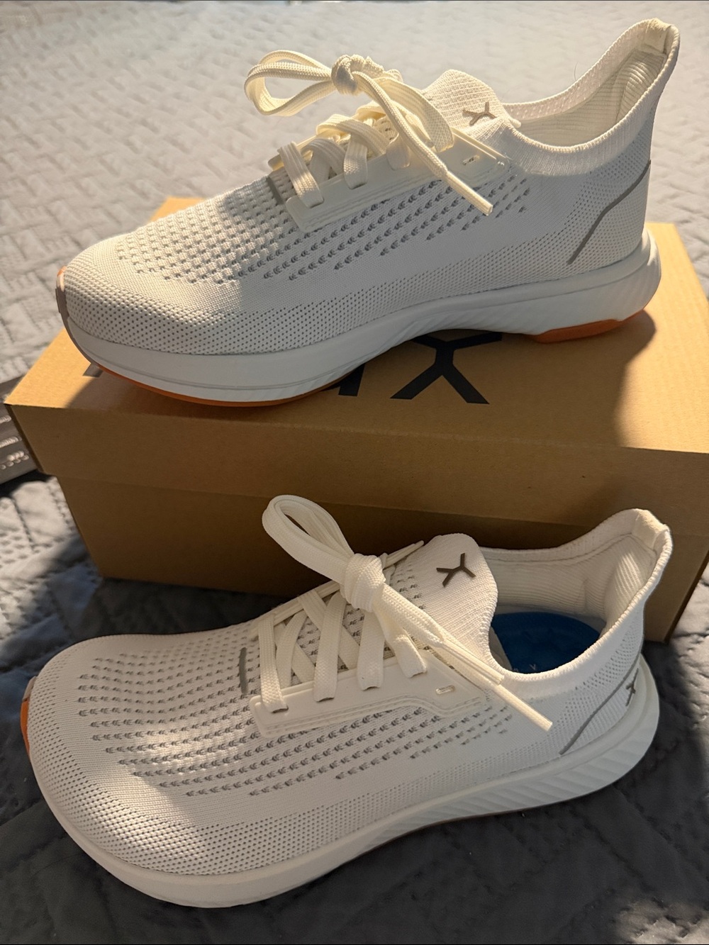 White Flux Adapt Runner women’s size 5.5